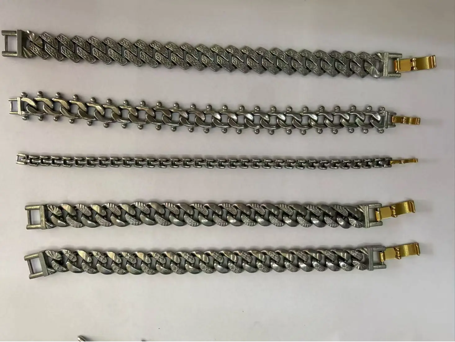 Por qué las joyas de aleación de zinc son la opción inteligente para las marcas de moda modernas Por qué las joyas de aleación de zinc son la opción inteligente para las marcas de moda modernas