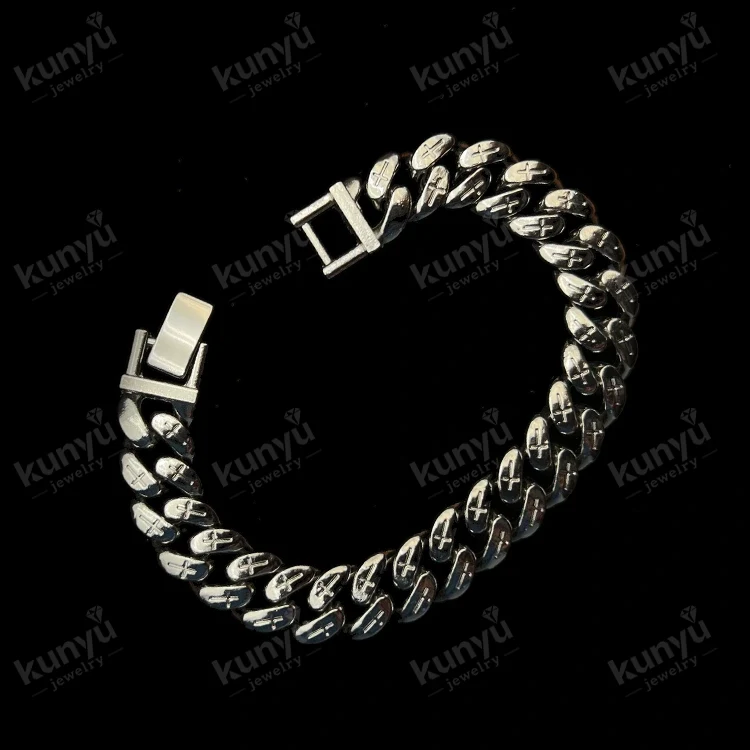 Pulsera de hip hop hecha a mano