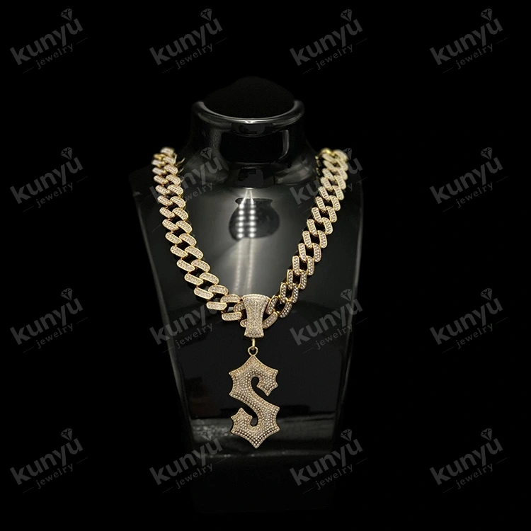 Colgante con dije de hip hop